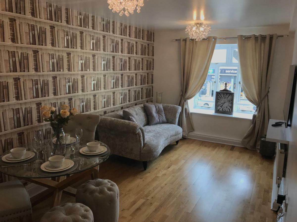 Luxury 2 Bed Apartment Witney Dış mekan fotoğraf