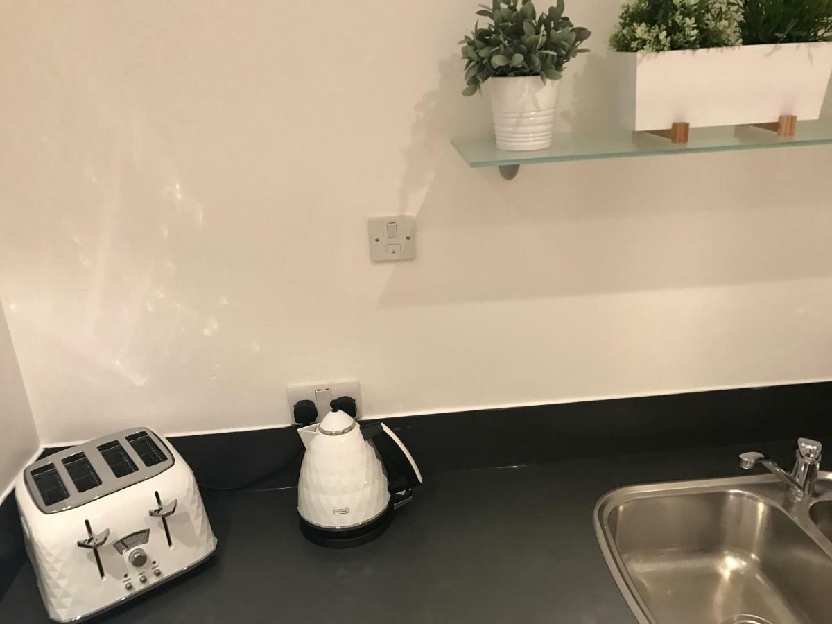 Luxury 2 Bed Apartment Witney Dış mekan fotoğraf