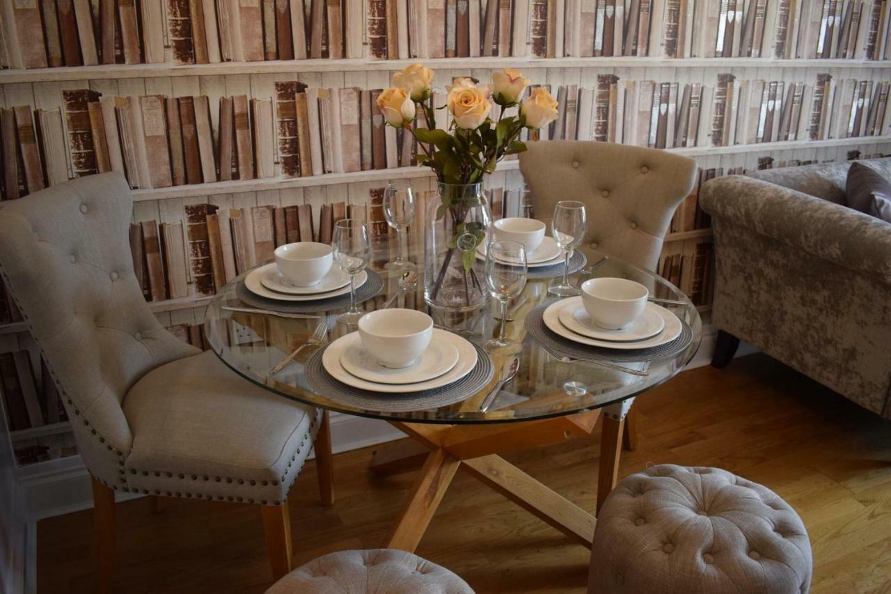 Luxury 2 Bed Apartment Witney Dış mekan fotoğraf