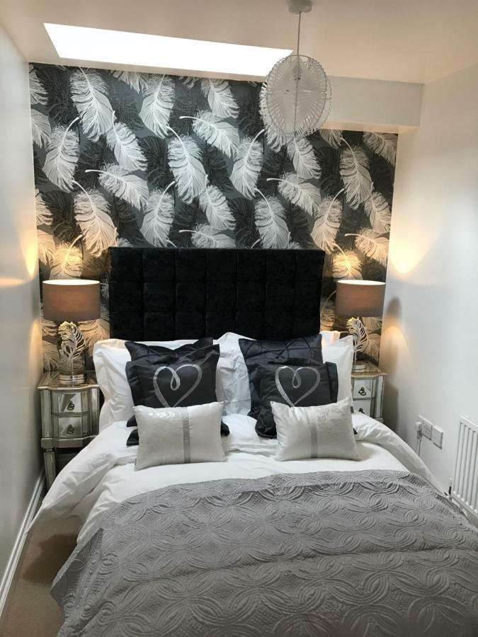 Luxury 2 Bed Apartment Witney Dış mekan fotoğraf