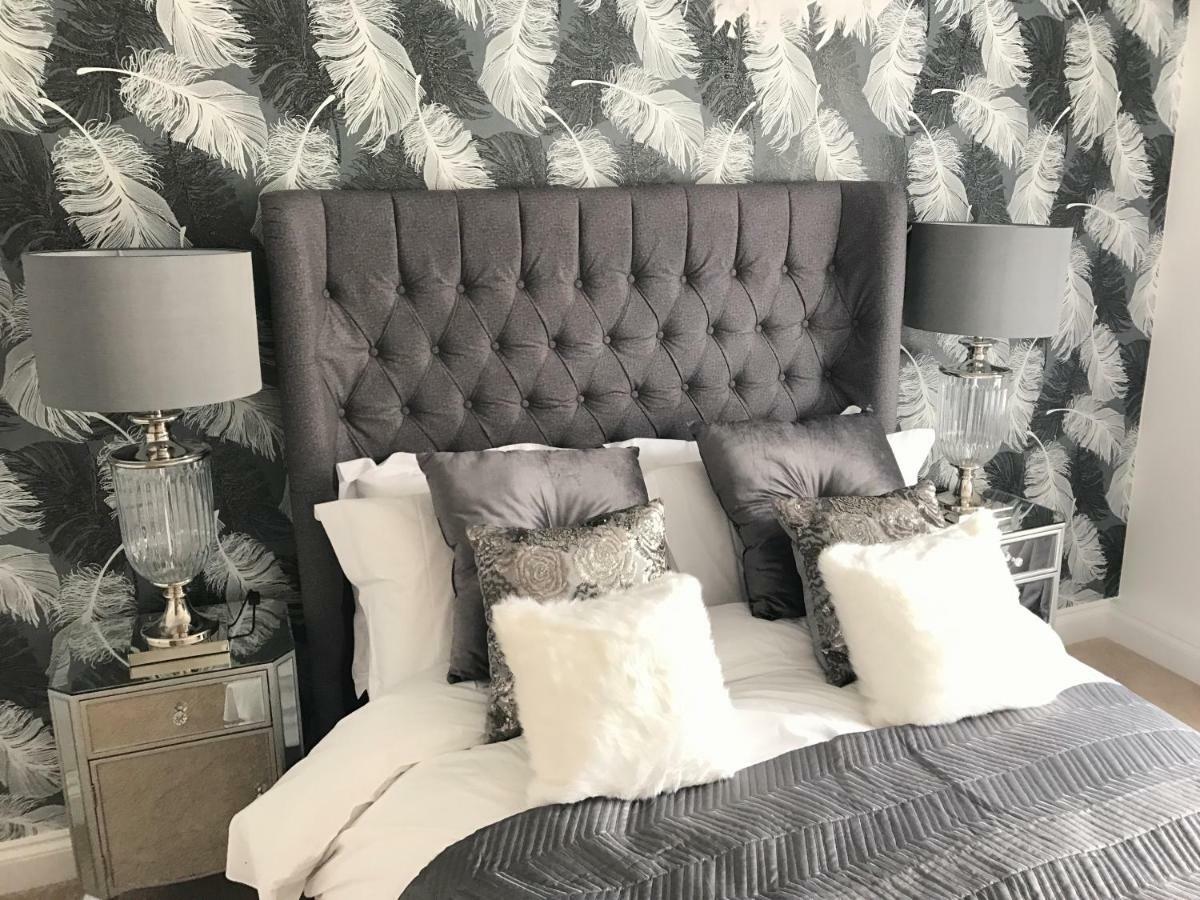 Luxury 2 Bed Apartment Witney Dış mekan fotoğraf