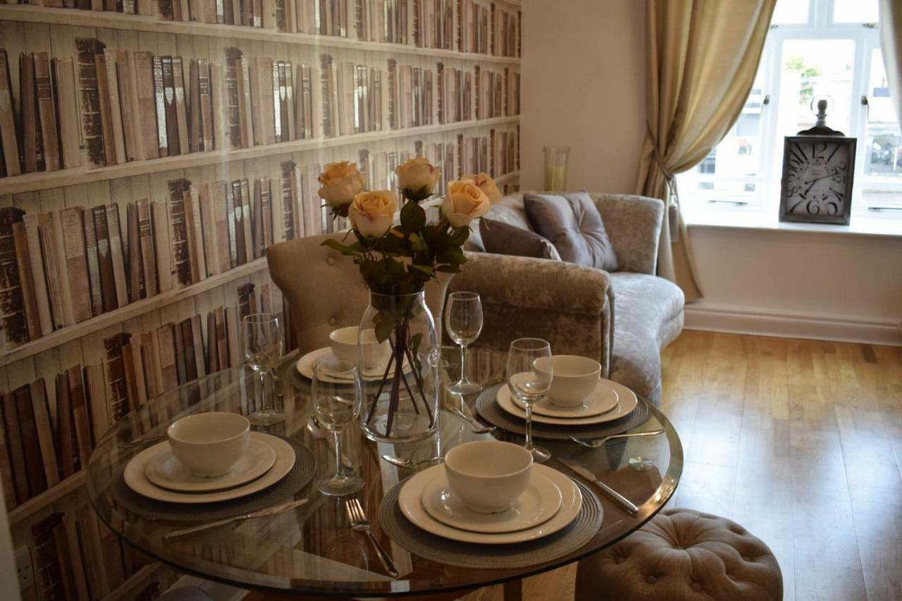 Luxury 2 Bed Apartment Witney Dış mekan fotoğraf