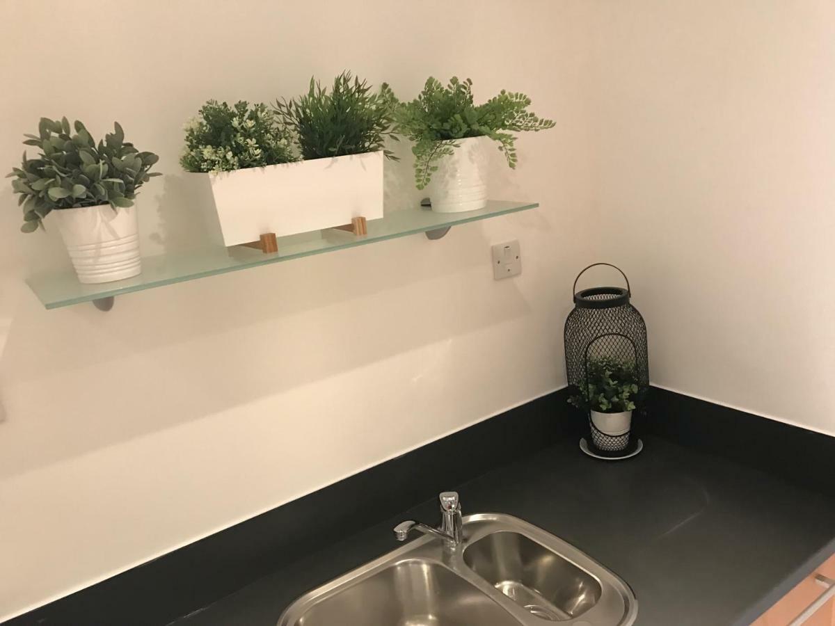 Luxury 2 Bed Apartment Witney Dış mekan fotoğraf