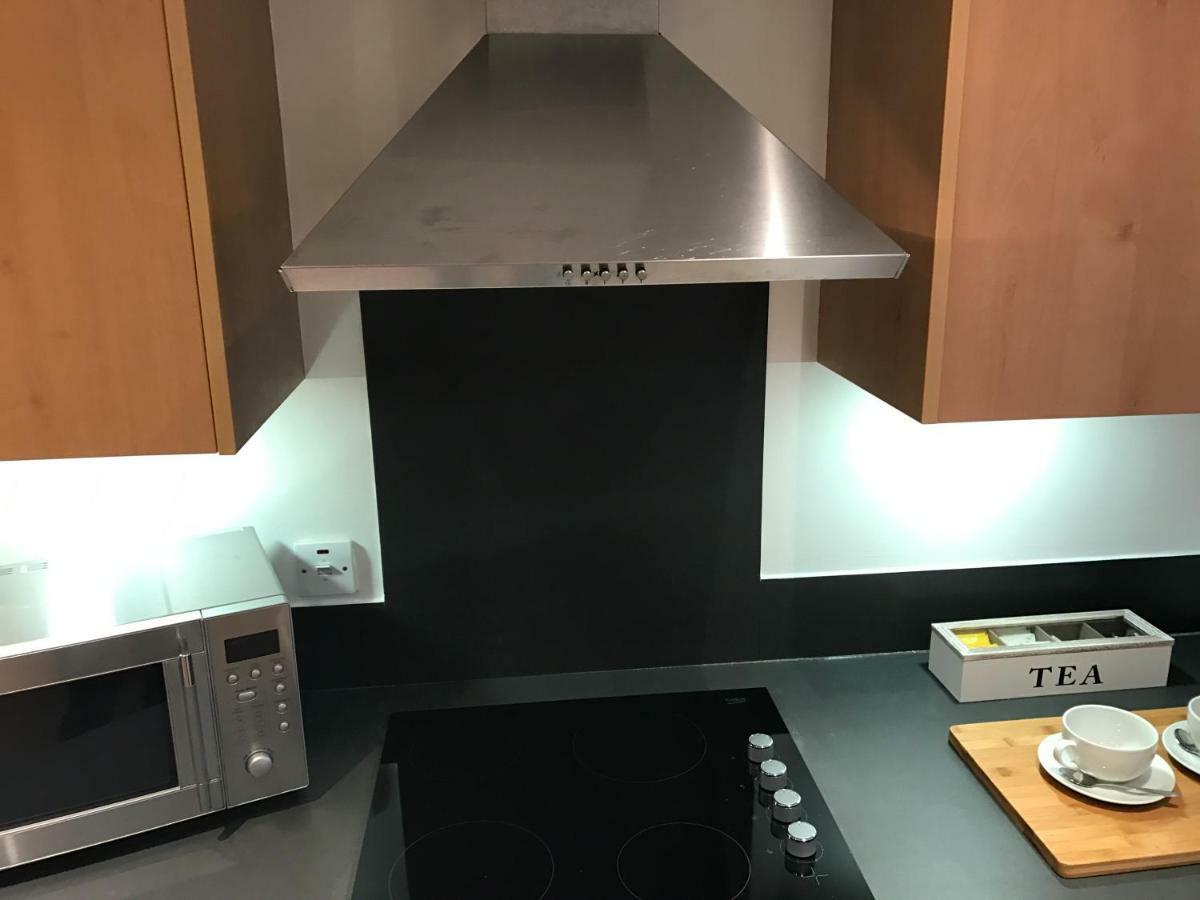 Luxury 2 Bed Apartment Witney Dış mekan fotoğraf
