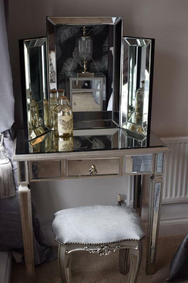 Luxury 2 Bed Apartment Witney Dış mekan fotoğraf