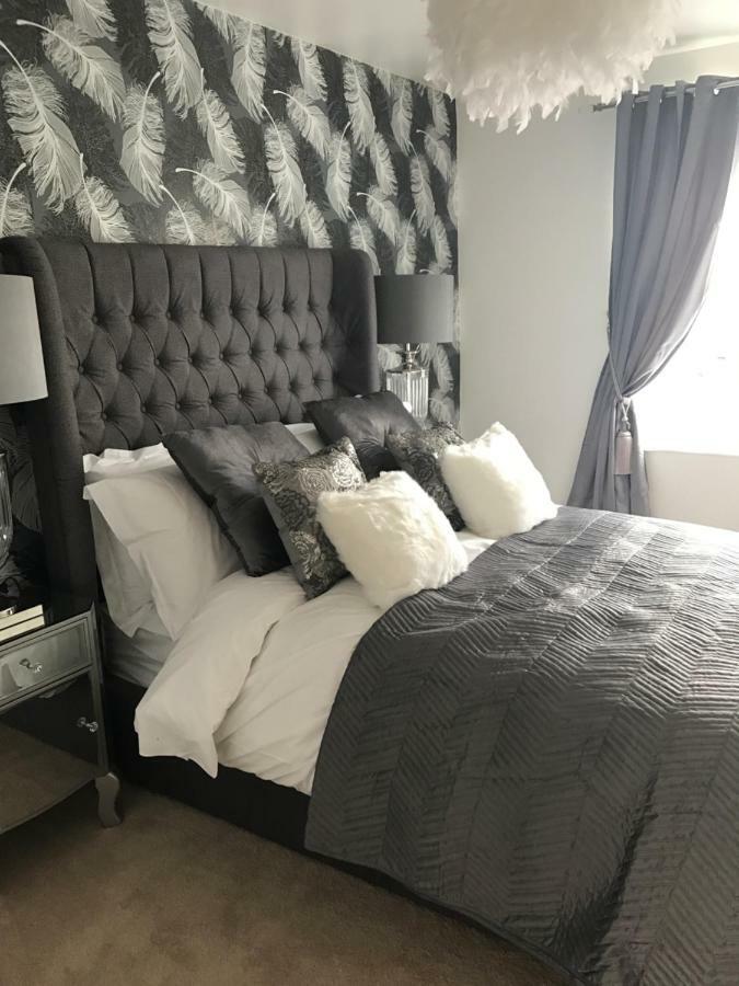 Luxury 2 Bed Apartment Witney Dış mekan fotoğraf